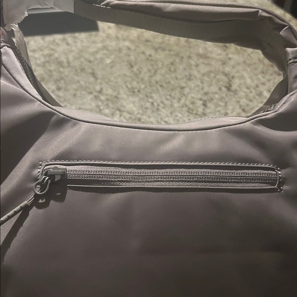 lululemon athletica city essentials shoulder bag - Picture 7 of 7